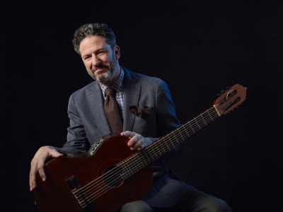 John-Pizzarelli_Shot_3_064_CU_400x300_acf_cropped